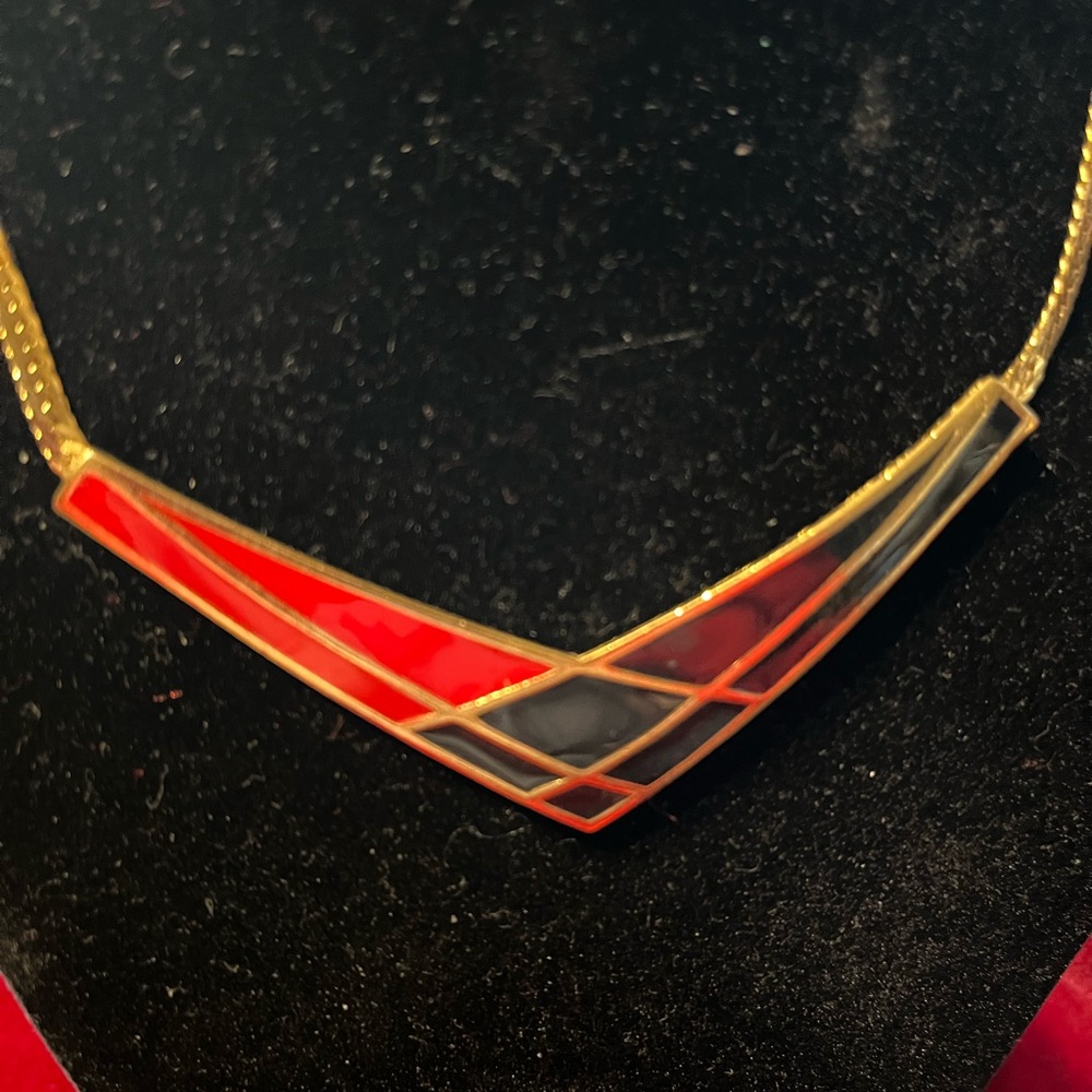Vintage Avon Red and Black V-Shaped Necklace